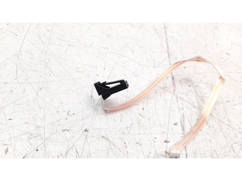 Recambio de moldura para audi q7 4mg referencia OEM IAM 4M0947417  