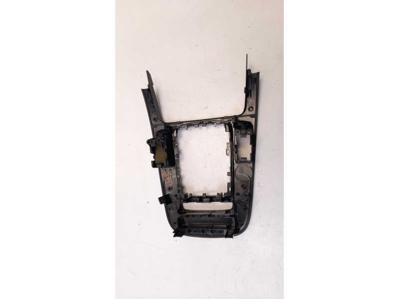 Recambio de moldura para audi a5 coupe (8t) 2.7 v6 24v tdi referencia OEM IAM 8K0864261  