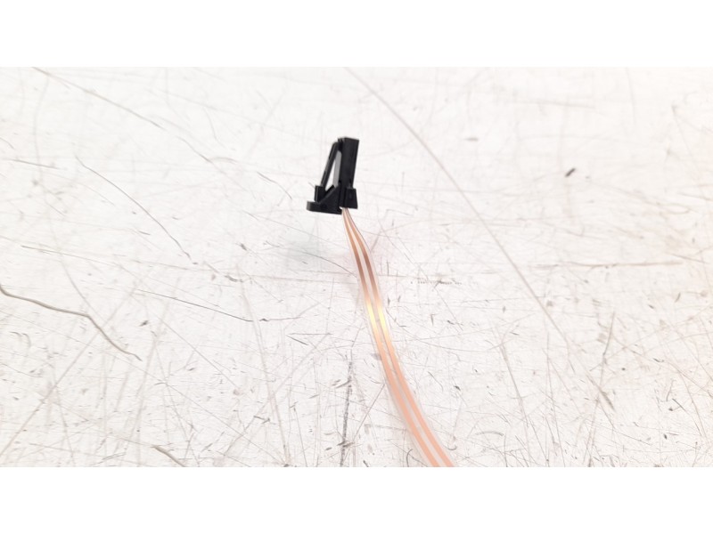 Recambio de moldura para audi q7 4mg referencia OEM IAM 4M8947406A  