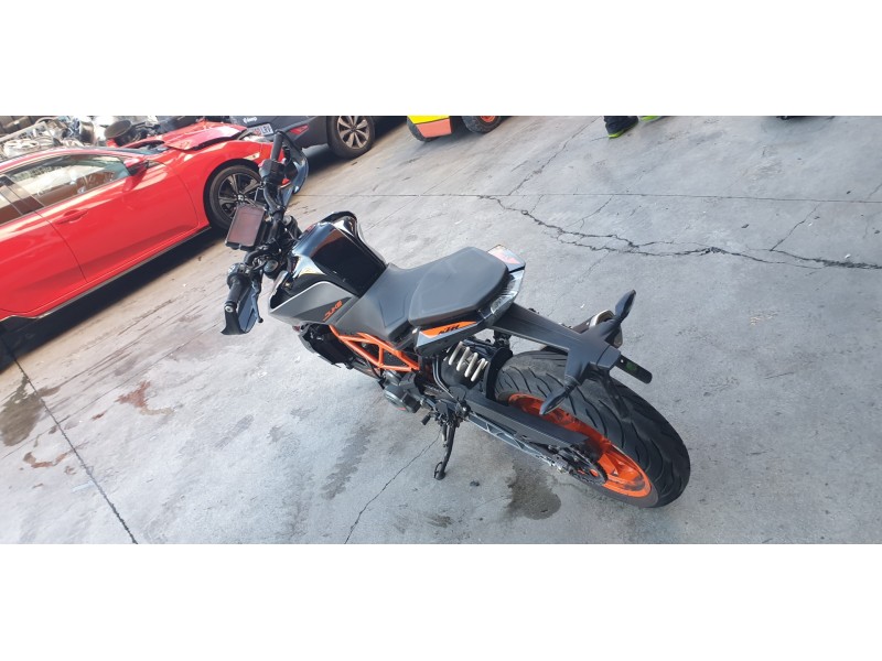 ktm 390 duke del año 2021