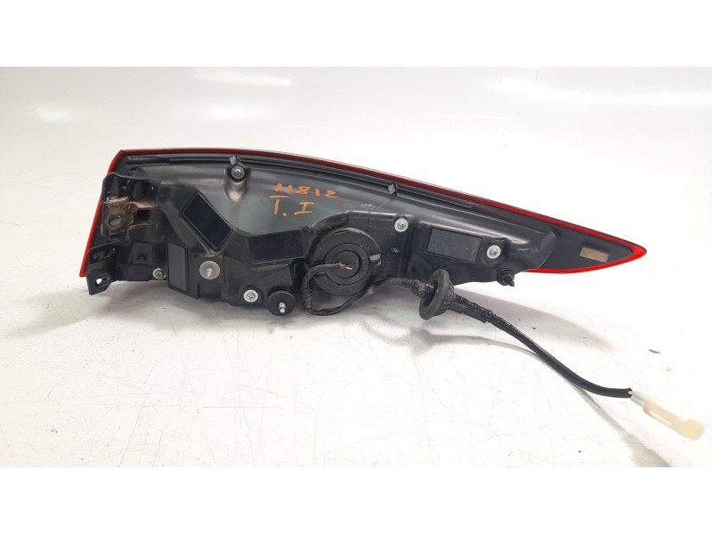 Recambio de piloto trasero izquierdo para mazda 3 sedán (bp) evolution referencia OEM IAM B0JH51160  