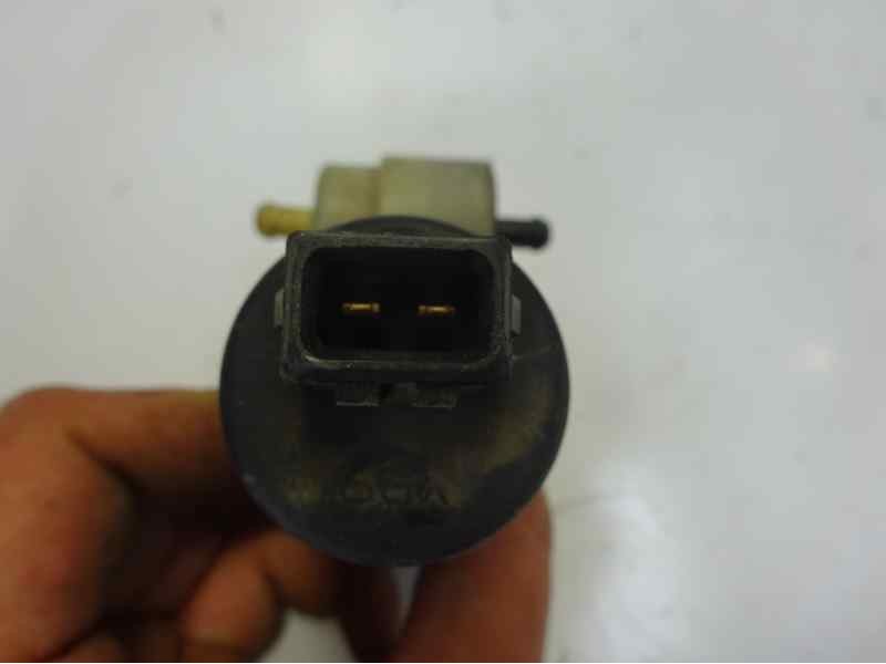 Recambio de bomba limpia para volkswagen polo berlina (6n1) básico referencia OEM IAM 1K6955651 190368 