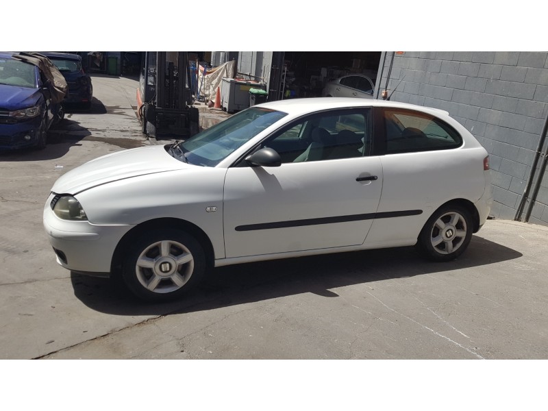 seat ibiza (6l1) del año 2004
