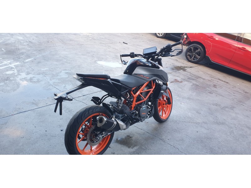 ktm 390 duke del año 2021