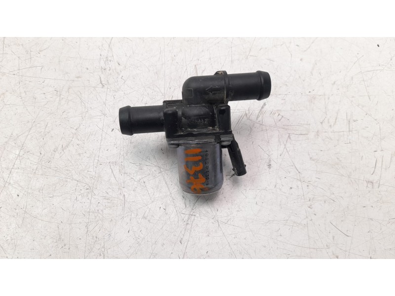 Recambio de bomba agua para volvo xc60 referencia OEM IAM 31657218  