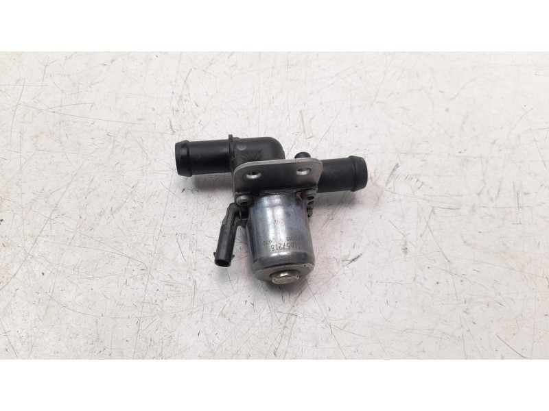 Recambio de bomba agua para volvo xc60 referencia OEM IAM 31657218  