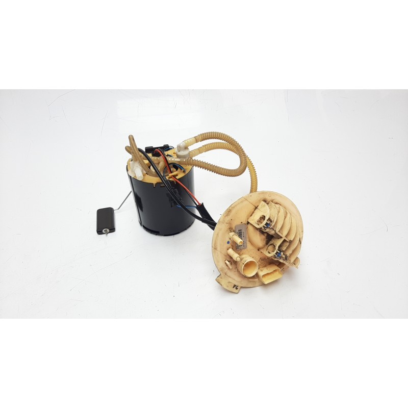 Recambio de bomba combustible para land rover discovery 4 3.0 td v6 cat referencia OEM IAM AH229039BD  