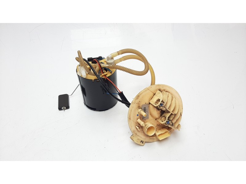 Recambio de bomba combustible para land rover discovery 4 3.0 td v6 cat referencia OEM IAM AH229039BD  
