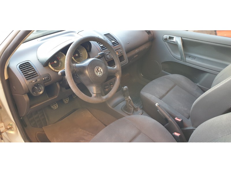 volkswagen polo berlina (6n2) del año 2000