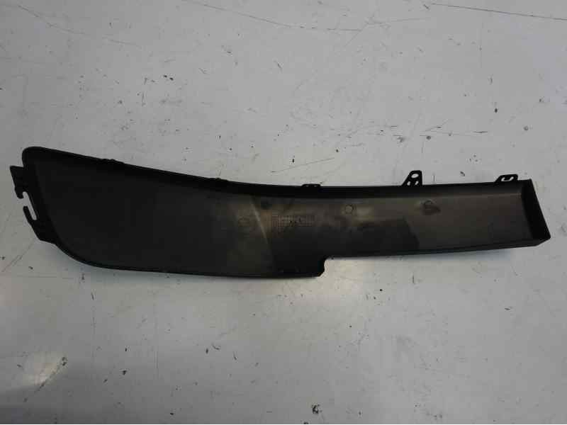 Recambio de molduras delanteras para renault megane ii berlina 5p referencia OEM IAM  107193814 