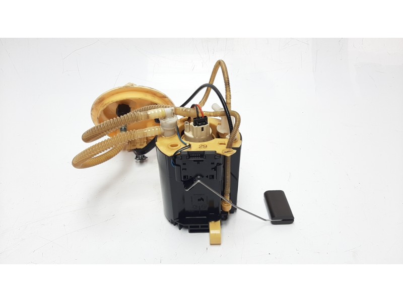 Recambio de bomba combustible para land rover discovery 4 3.0 td v6 cat referencia OEM IAM AH229039BD  