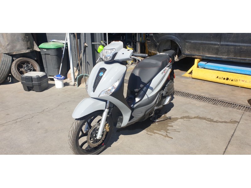 piaggio (vespa) piaggio medley 125 del año 2024