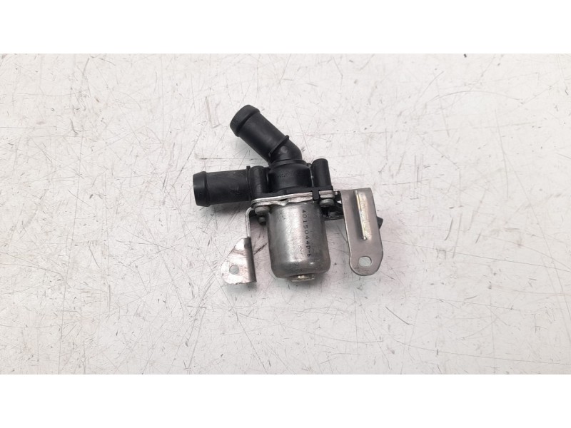 Recambio de bomba agua para volvo xc60 referencia OEM IAM 32222659  