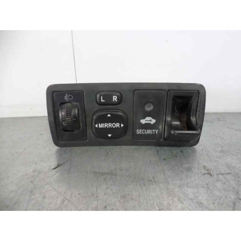 Recambio de mando retrovisor para toyota corolla (e12) 1.4 d-4d terra berlina referencia OEM IAM 8487202050 183574 