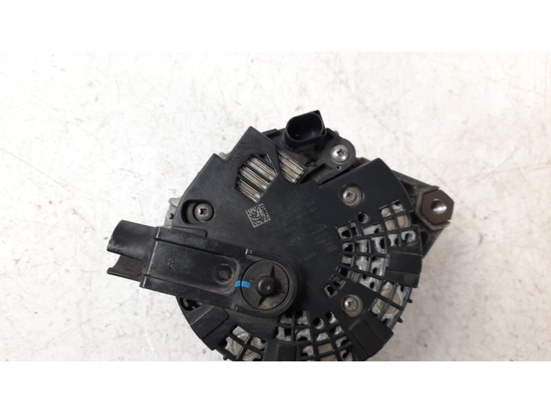 Recambio de alternador para land rover discovery sport hse referencia OEM IAM GX7310300CE  