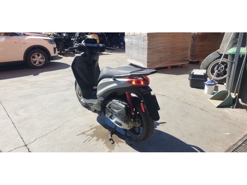 piaggio (vespa) piaggio medley 125 del año 2024