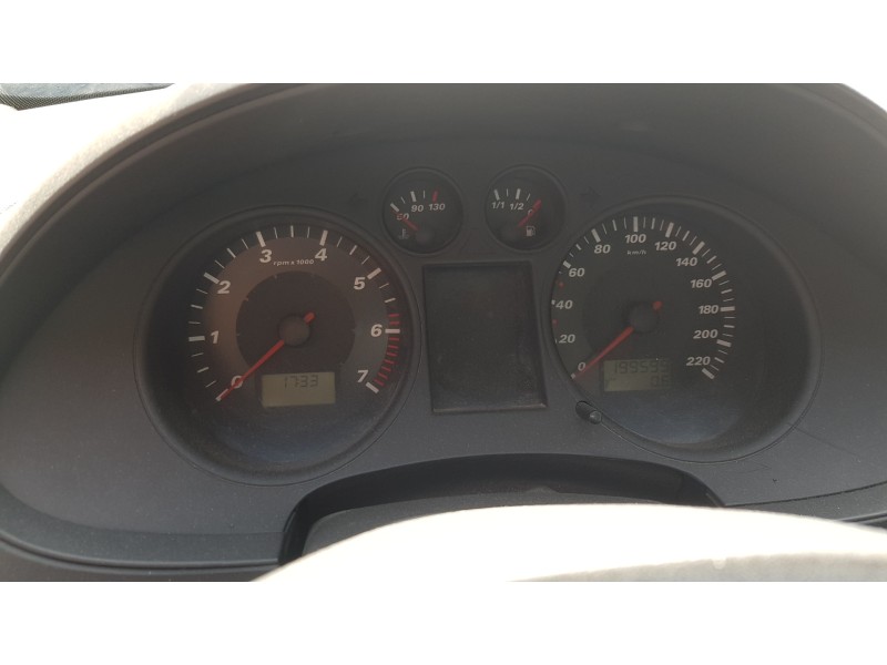 seat ibiza (6l1) del año 2004