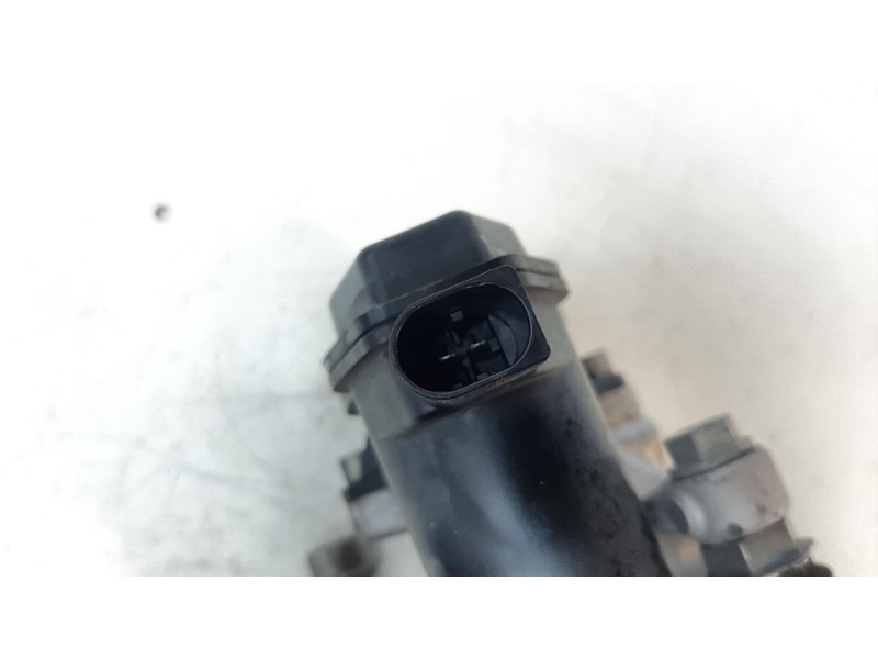 Recambio de pinza de freno trasera derecha para citroen c4 pure tech referencia OEM IAM 9842295180  