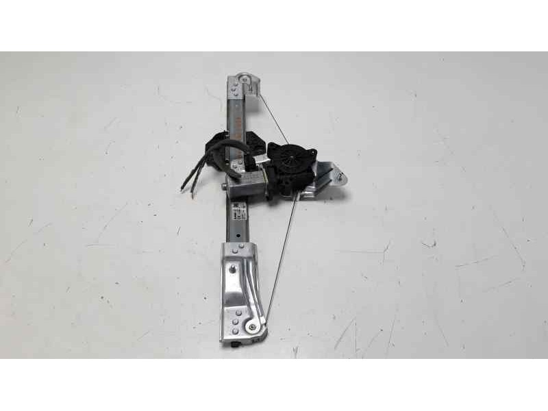 Recambio de elevalunas delantero derecho para dacia sandero 0.9 tce cat referencia OEM IAM 807209299R  