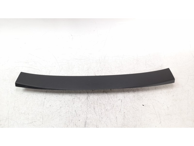 Recambio de moldura para audi q7 4mg referencia OEM IAM 4M0867606J4PK  