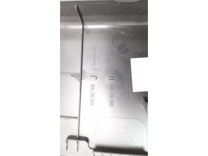 Recambio de moldura para audi q7 4mg referencia OEM IAM 4M0867606J4PK  