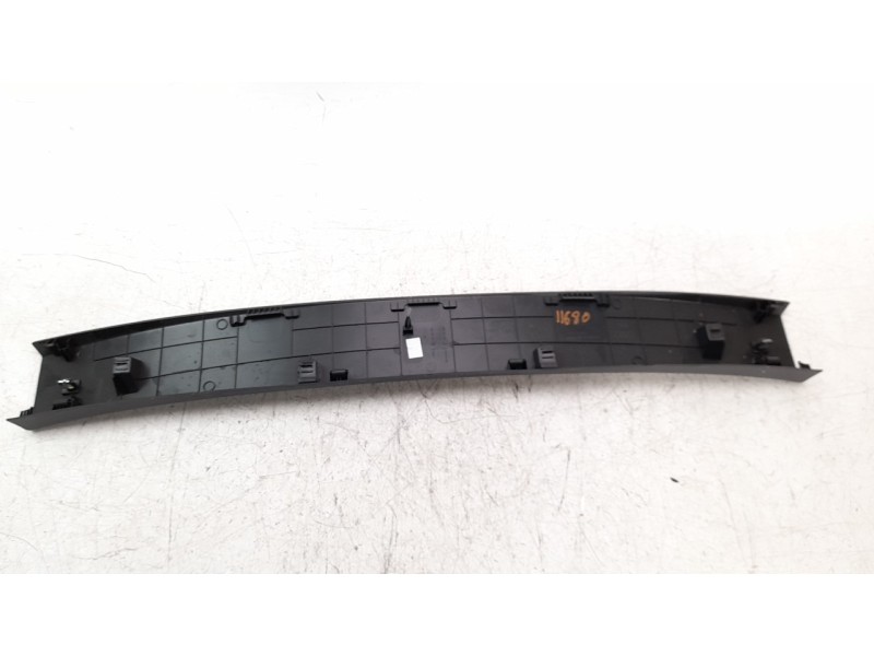Recambio de moldura para audi q7 4mg referencia OEM IAM 4M0867606J4PK  