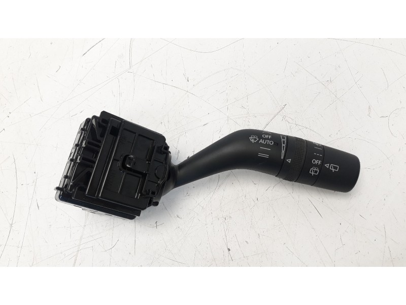 Recambio de mando limpia para mazda cx-30 referencia OEM IAM BDEN66128A  