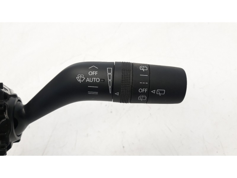 Recambio de mando limpia para mazda cx-30 referencia OEM IAM BDEN66128A  