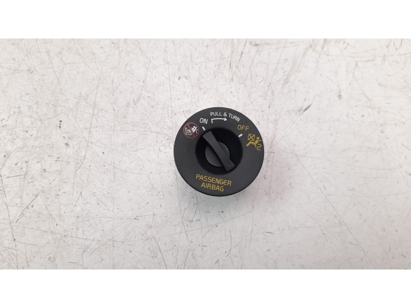 Recambio de interruptor para volvo xc60 referencia OEM IAM 31674767  