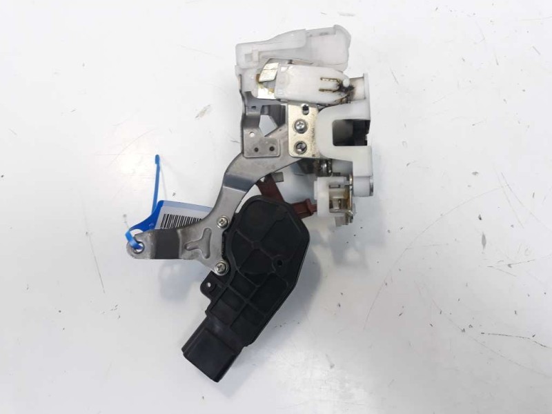 Recambio de cerradura puerta trasera derecha para toyota aygo (kgb/wnb) city referencia OEM IAM 693300H011  
