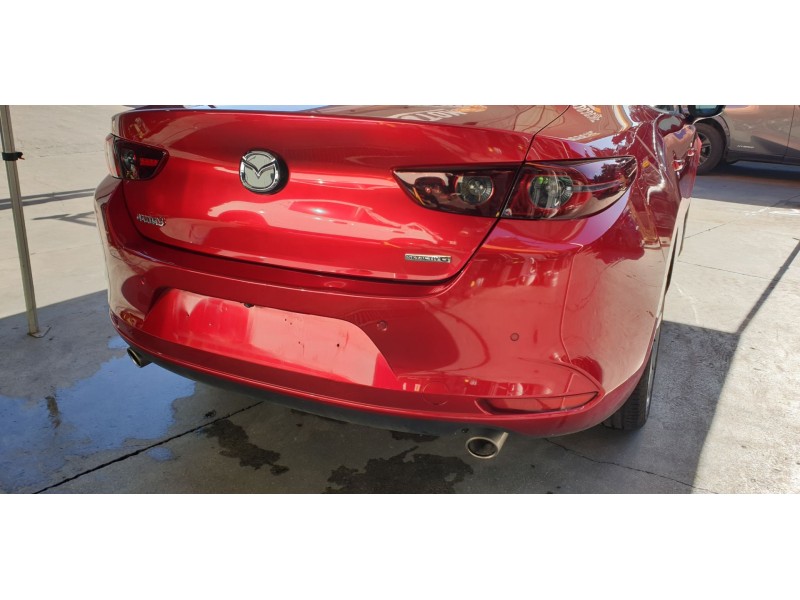 Recambio de paragolpes trasero para mazda 3 sedán (bp) evolution referencia OEM IAM BCKA50221ABB  