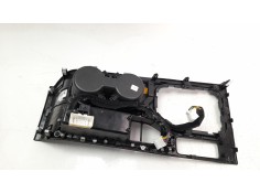 Recambio de moldura para hyundai tucson 1.6 crdi cat referencia OEM IAM 84651D7AA04X 84605D7JF0TTU  2