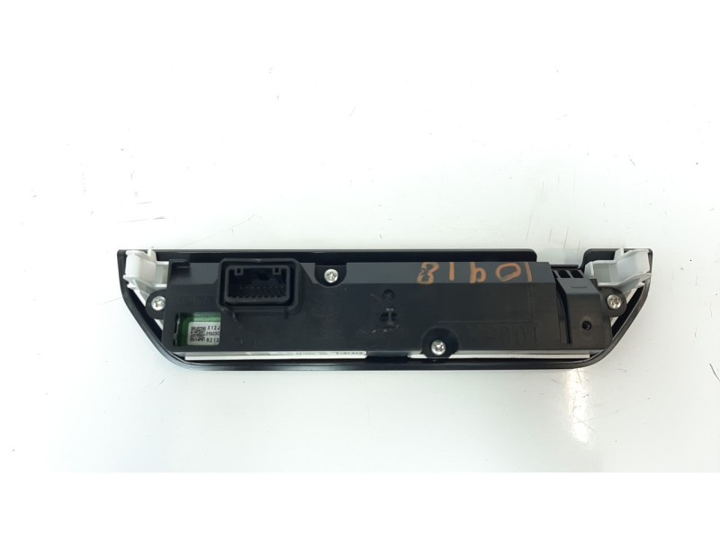 Recambio de pantalla multifuncion para mazda 3 berlina (bp) referencia OEM IAM BDEL55260D  