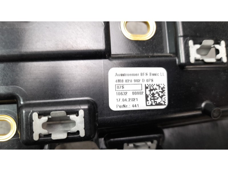 Recambio de rejilla aireadora para audi q7 4mg referencia OEM IAM 4M8820902D6PS  