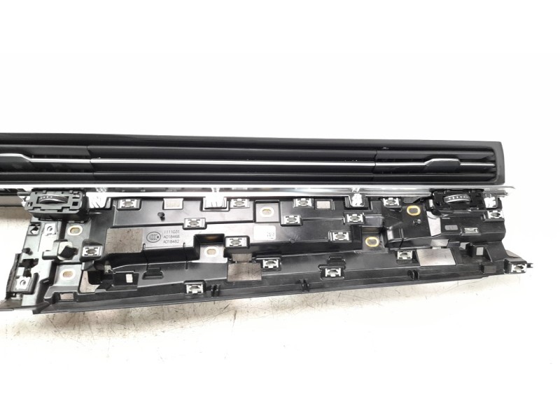 Recambio de rejilla aireadora para audi q7 4mg referencia OEM IAM 4M8820902D6PS  