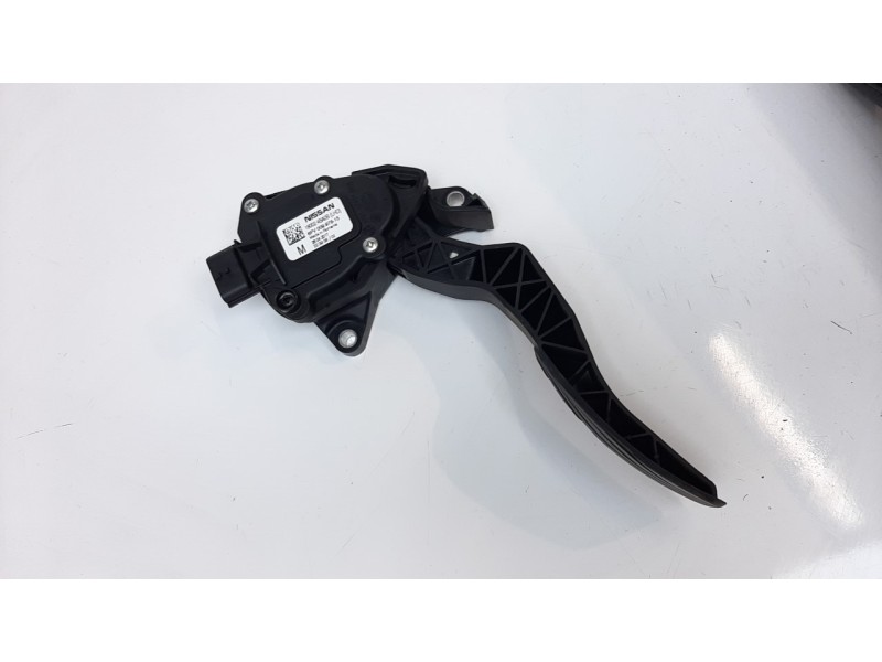 Recambio de potenciometro pedal para nissan qashqai (j11) 1.2 16v cat referencia OEM IAM 180024BA0B 6PV00997815 