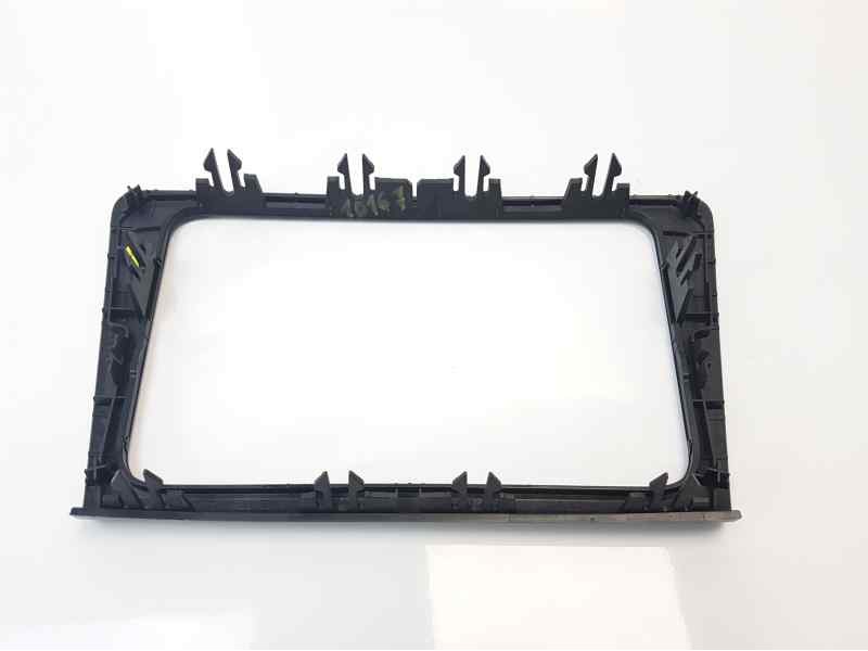 Recambio de moldura para skoda spaceback (5h) ambition referencia OEM IAM 5JA858415  