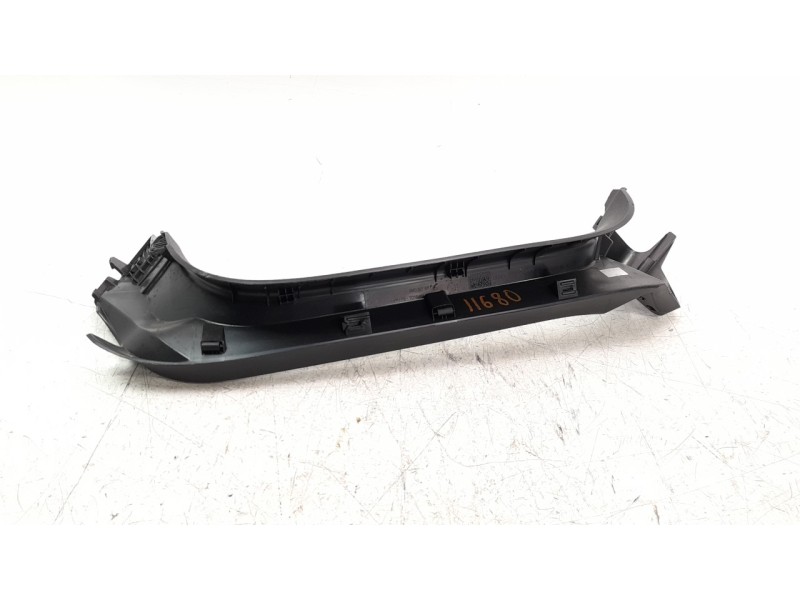 Recambio de moldura para audi q7 4mg referencia OEM IAM 4M0867607F  