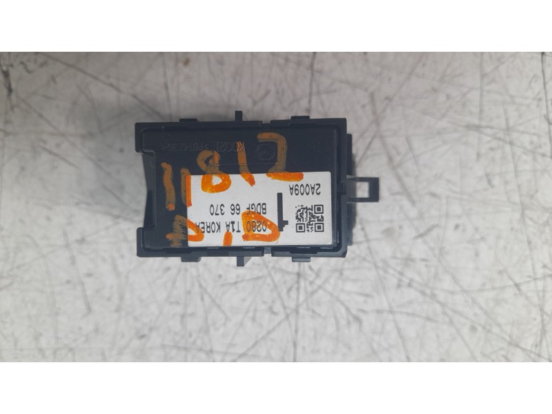 Recambio de mando elevalunas delantero derecho para mazda 3 sedán (bp) evolution referencia OEM IAM BDGF66370  