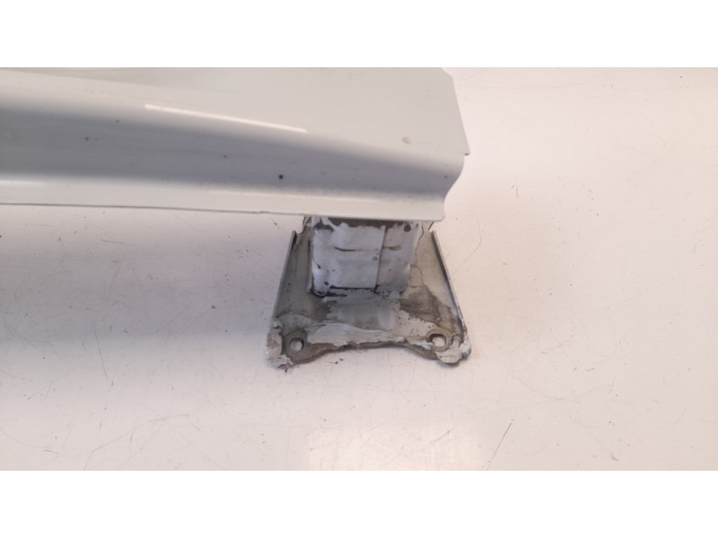 Recambio de refuerzo paragolpes trasero para skoda spaceback (5h) ambition referencia OEM IAM 5JJ807305  