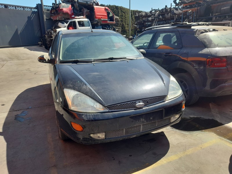 ford focus berlina (cak) del año 2001
