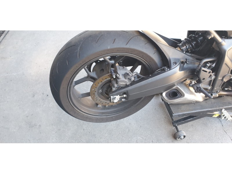 Recambio de llanta para honda cb 650r cb 650r referencia OEM IAM 42650MKND50  