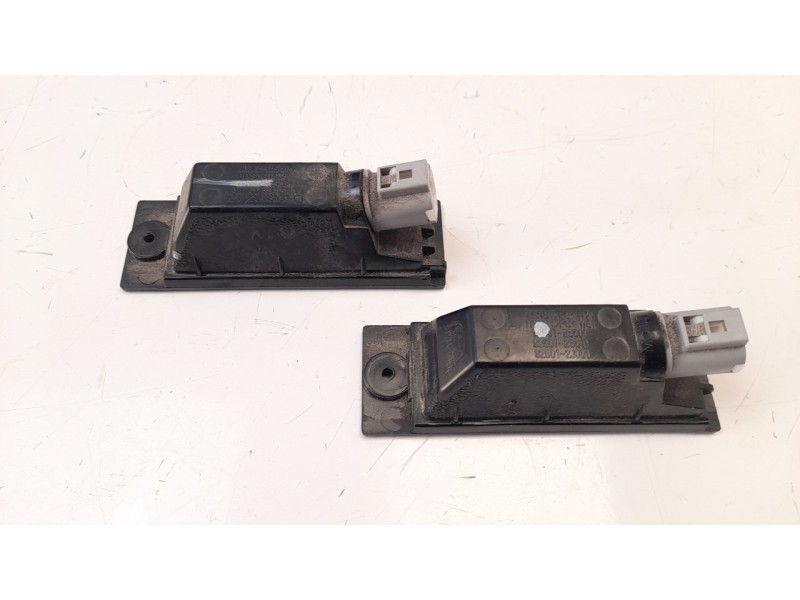 Recambio de piloto matricula para kia xceed 1.0 tgdi cat referencia OEM IAM 925012J000  