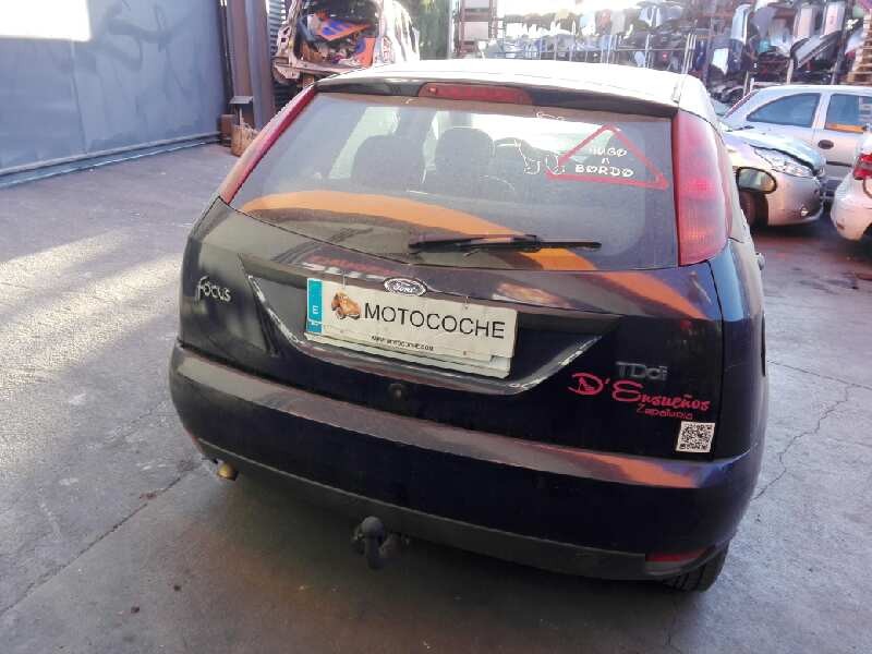 ford focus berlina (cak) del año 2000