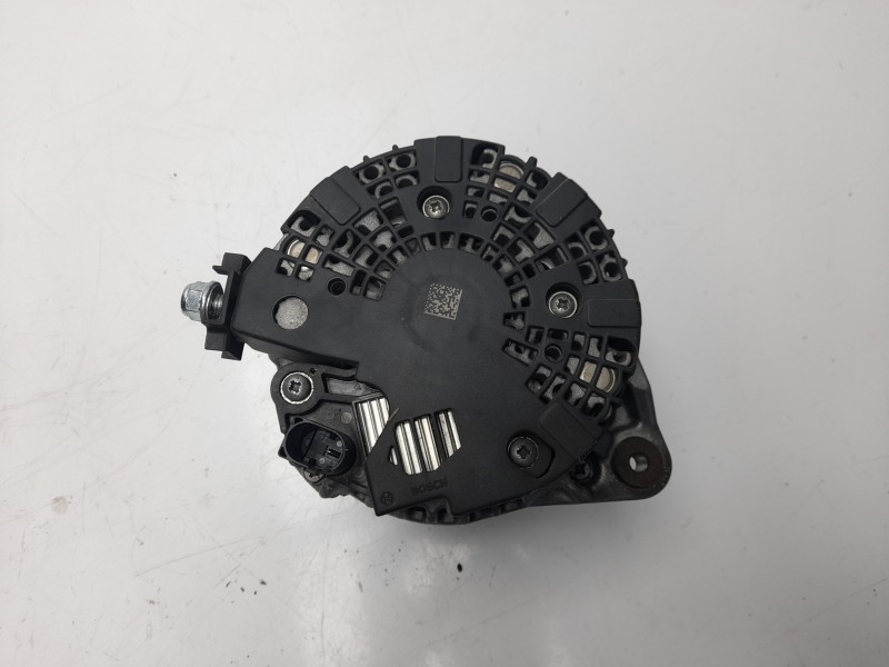 Recambio de alternador para mercedes-benz clase a (w176) a 180 cdi blueefficiency (176.012) referencia OEM IAM A0009063822  