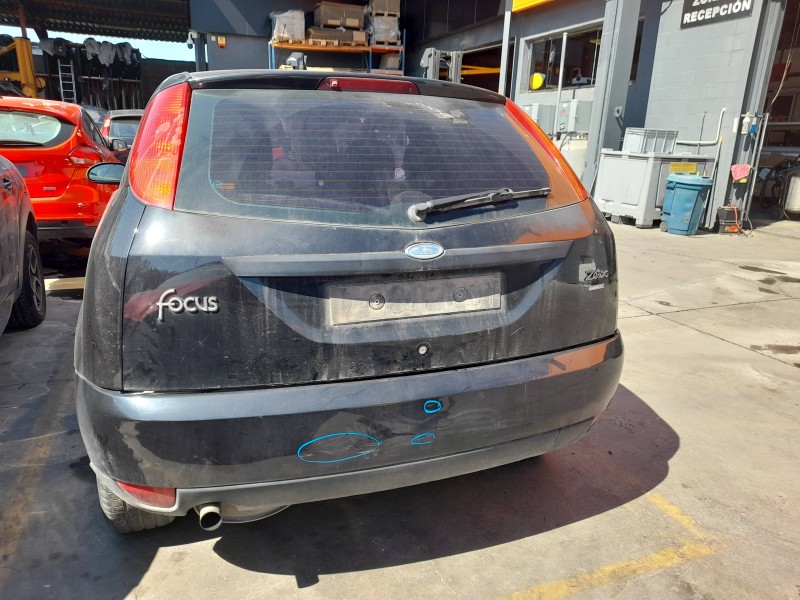 ford focus berlina (cak) del año 2001