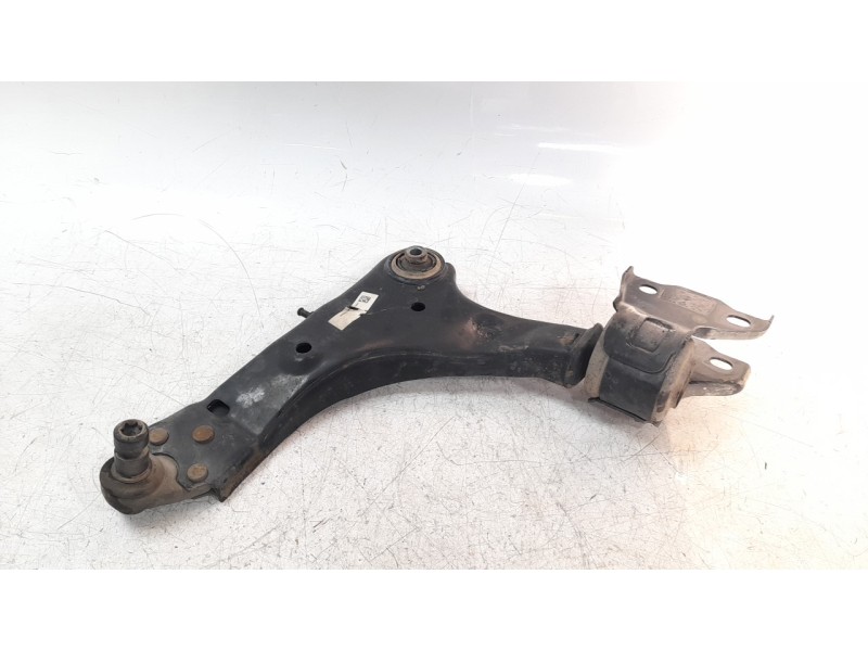 Recambio de brazo suspension delantero izquierdo para land rover discovery sport hse referencia OEM IAM LR086108  