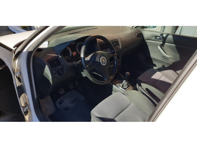 volkswagen golf iv berlina (1j1) del año 2002