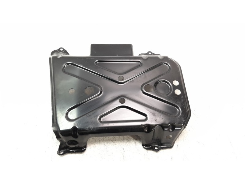 Recambio de cubrecarter para audi q7 4mg referencia OEM IAM 4M0825911A  