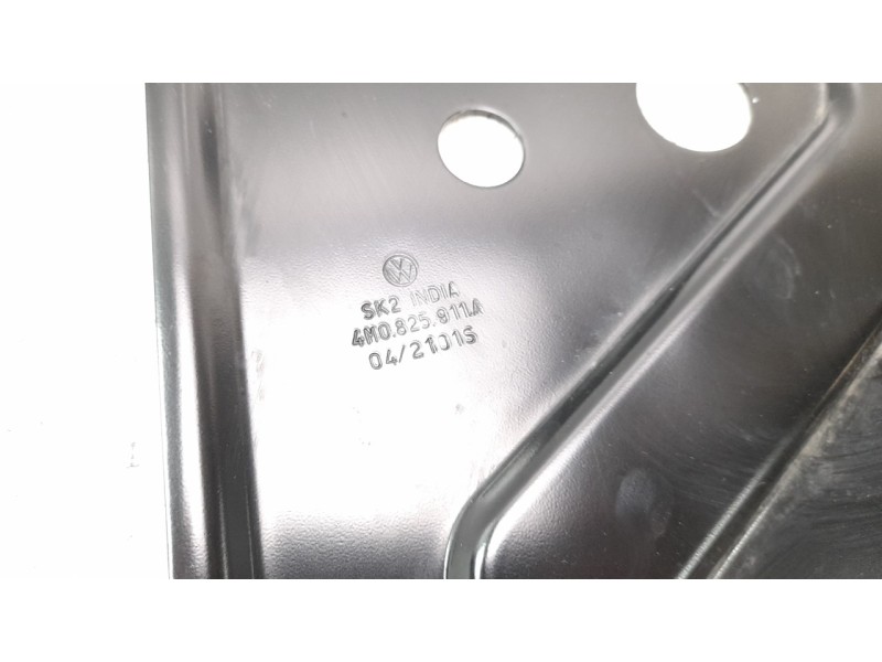 Recambio de cubrecarter para audi q7 4mg referencia OEM IAM 4M0825911A  